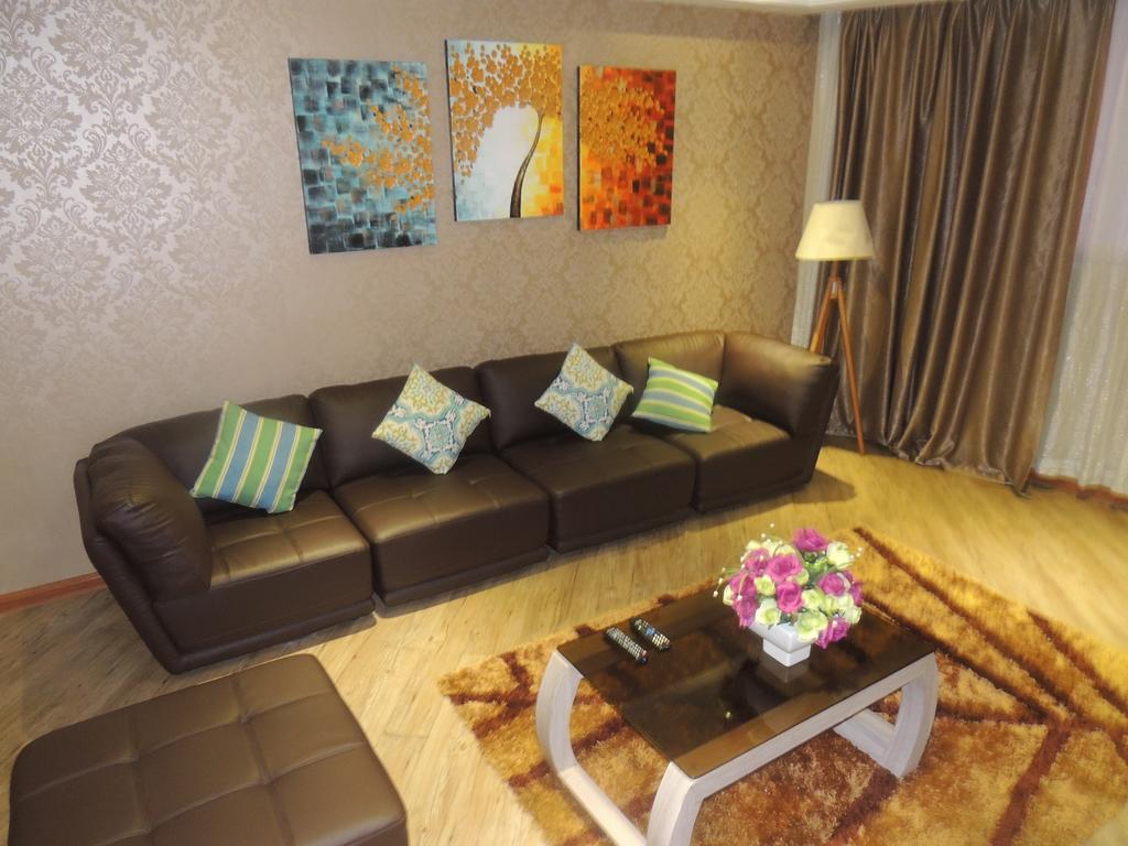 Dela Chambre Hotel Manila Exterior photo