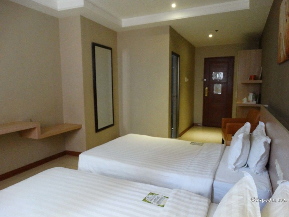 Dela Chambre Hotel Manila Exterior photo