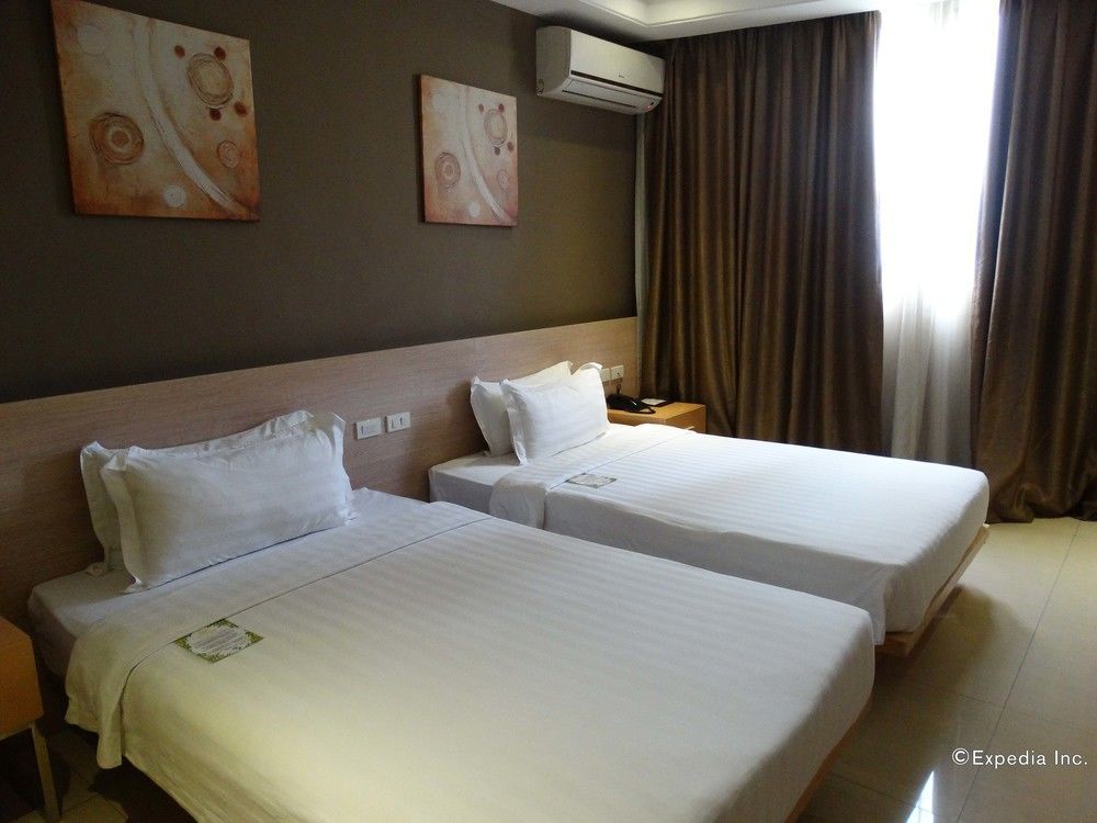 Dela Chambre Hotel Manila Exterior photo